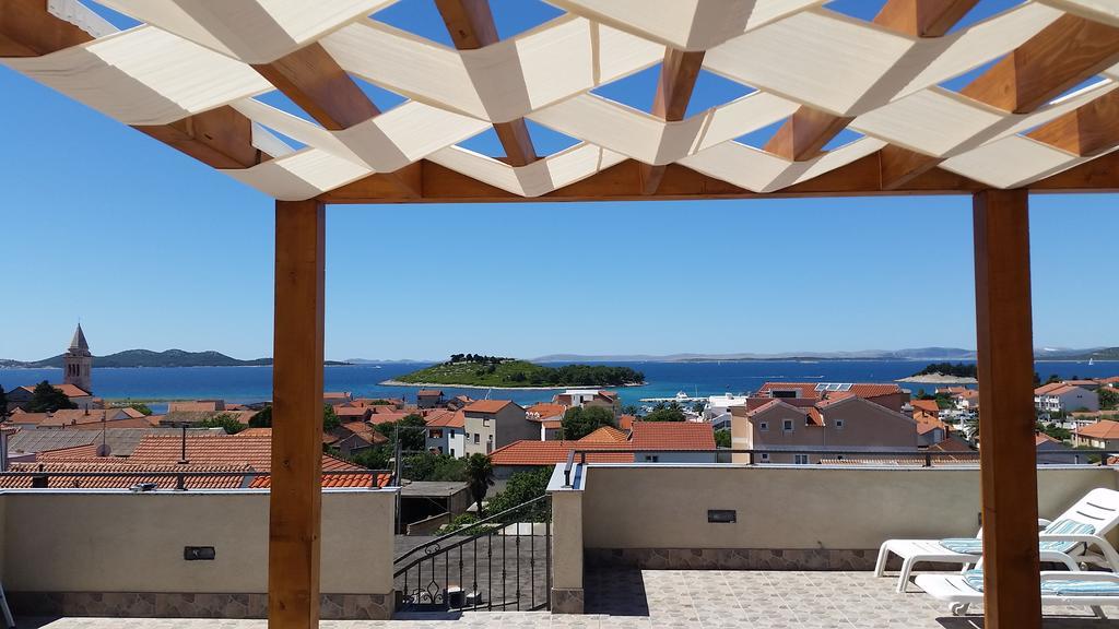 Apartmani Maksan Pakostane Bagian luar foto