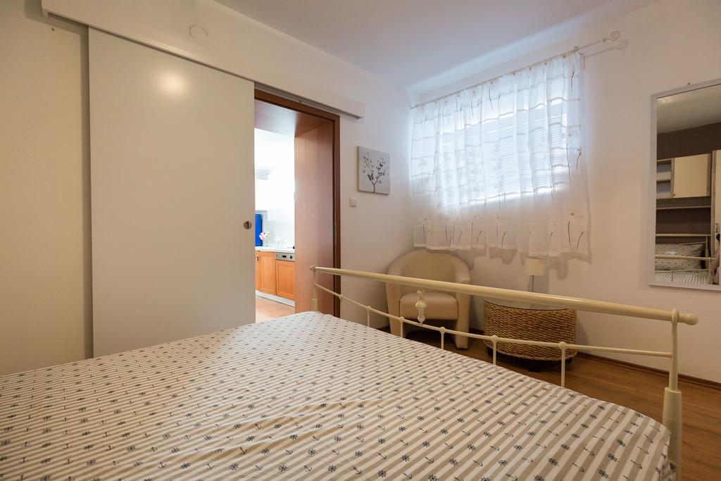 Apartmani Maksan Pakostane Bagian luar foto