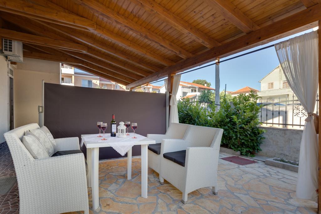 Apartmani Maksan Pakostane Bagian luar foto
