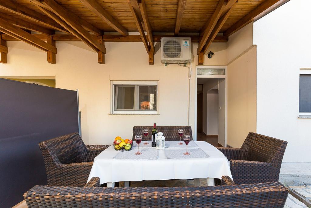 Apartmani Maksan Pakostane Bagian luar foto