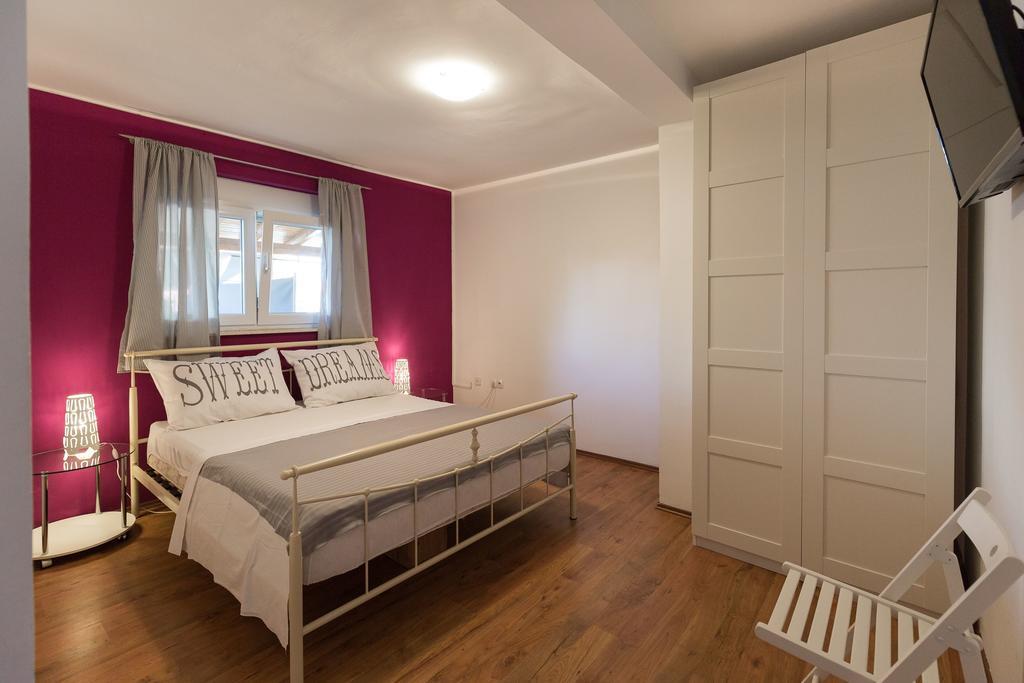 Apartmani Maksan Pakostane Bagian luar foto