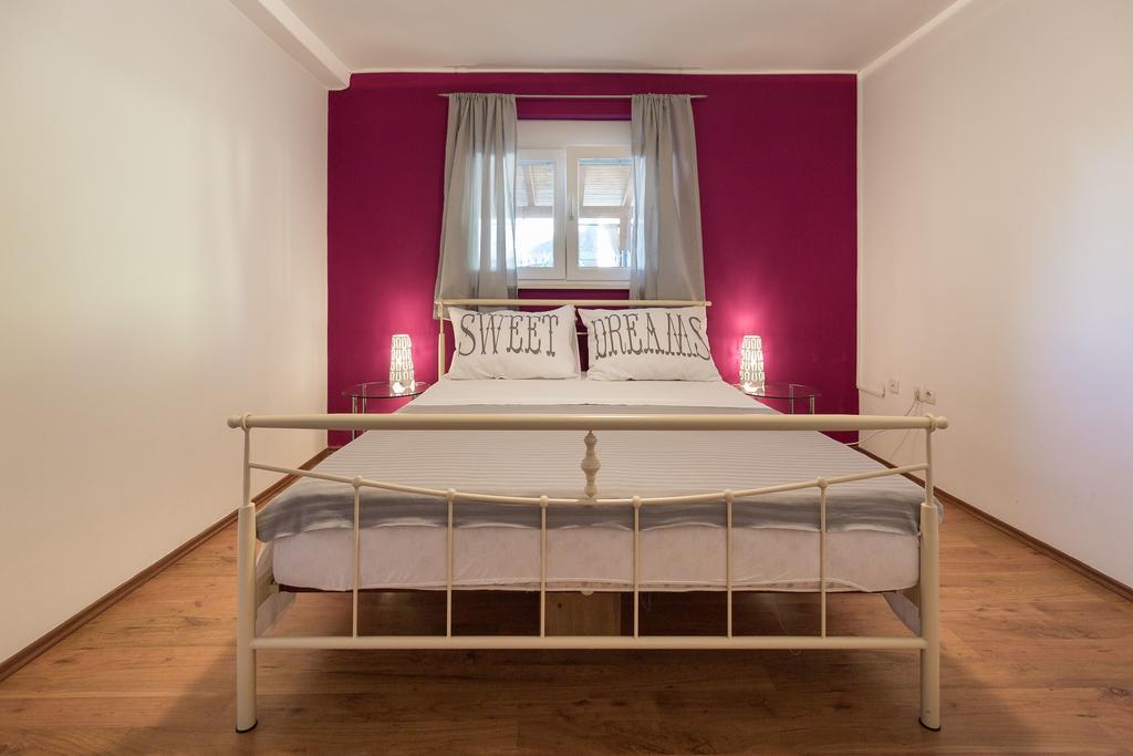 Apartmani Maksan Pakostane Bagian luar foto