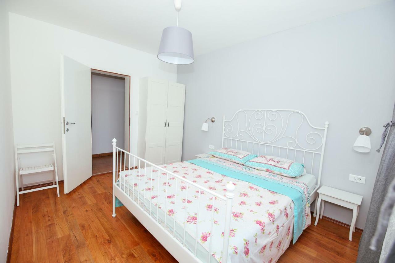 Apartmani Maksan Pakostane Bagian luar foto